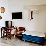 Bed & Breakfast Masseria Kalandini 4*