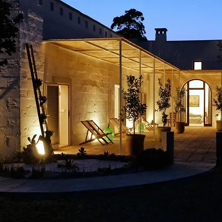 Bed & Breakfast Masseria Kalandini 4*