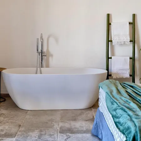 Nocleg ze śniadaniem Masseria Kalandini 4*